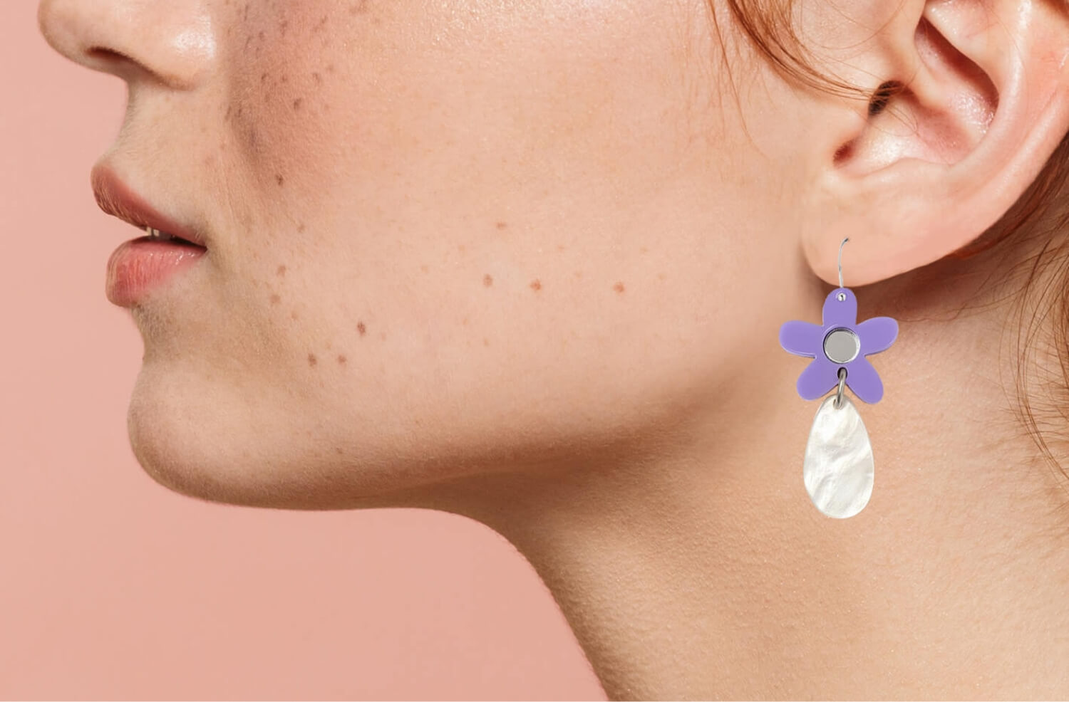 Dangle earrings