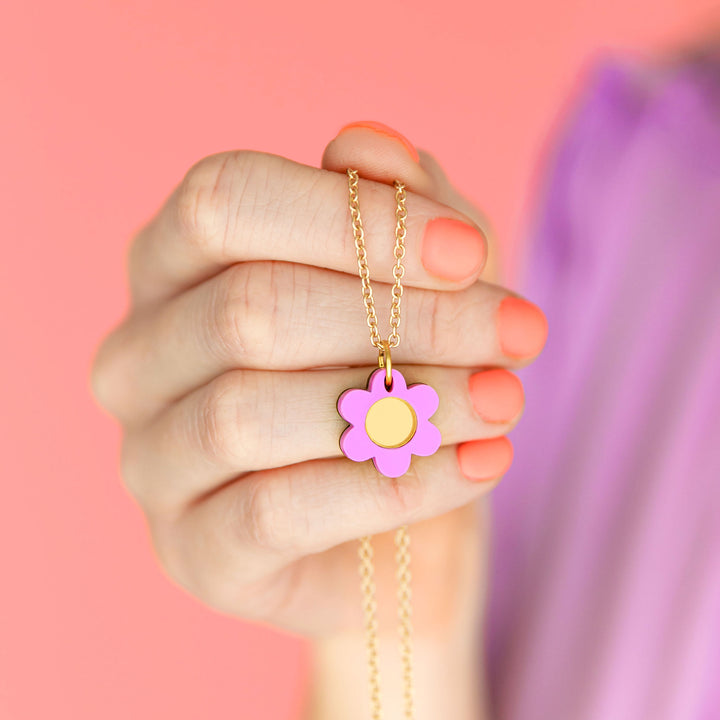 Daisy Flower Necklace in Purple